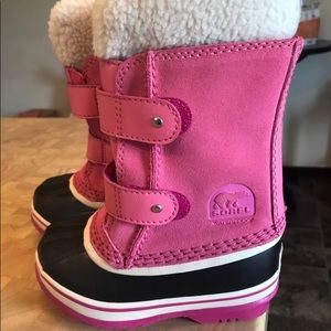 Sorrel Toddler Snow boot.